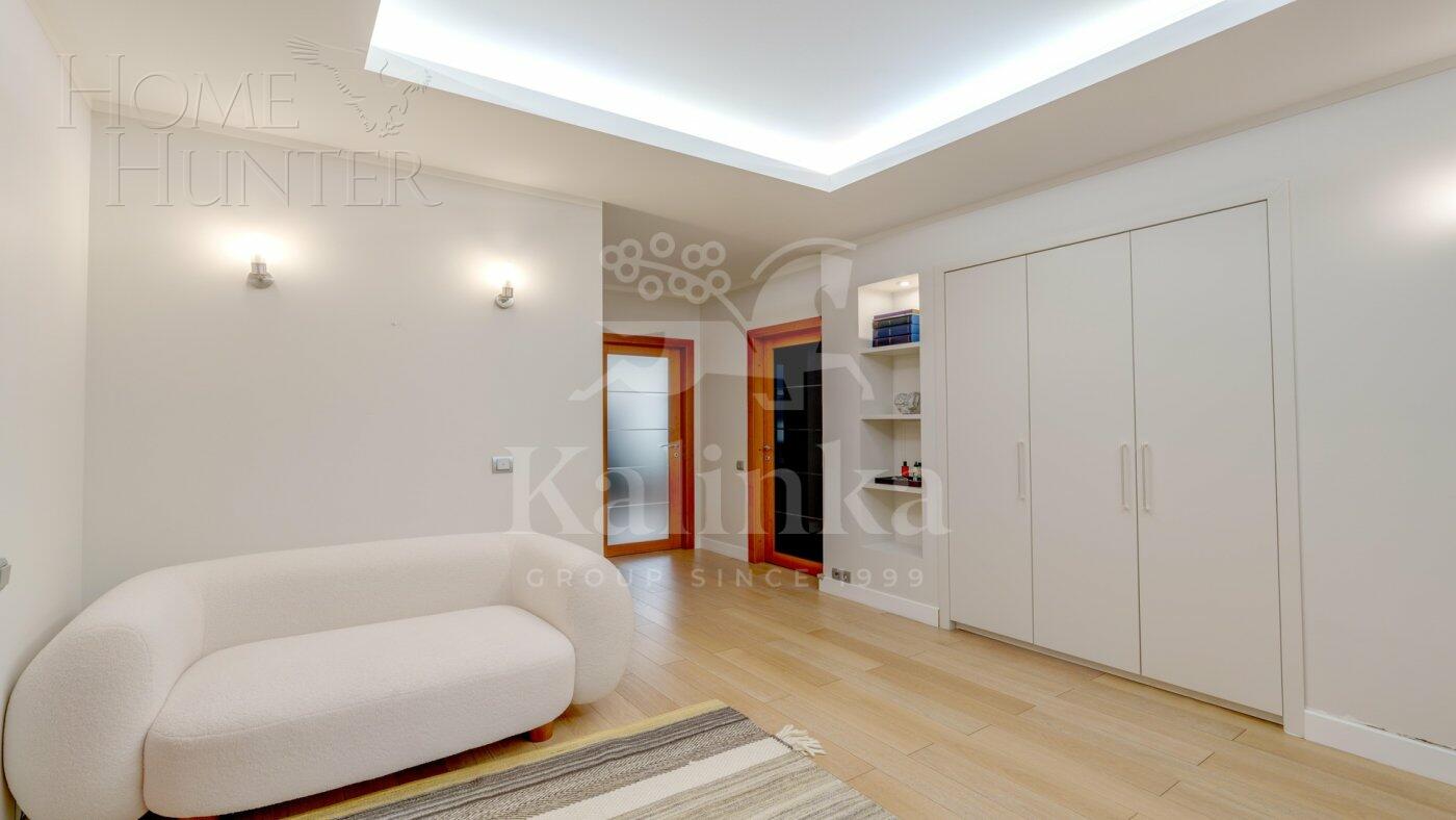 5-КОМН. КВАРТИРА С ОТДЕЛКОЙ 204.2 М² НА 3 ЭТАЖЕ