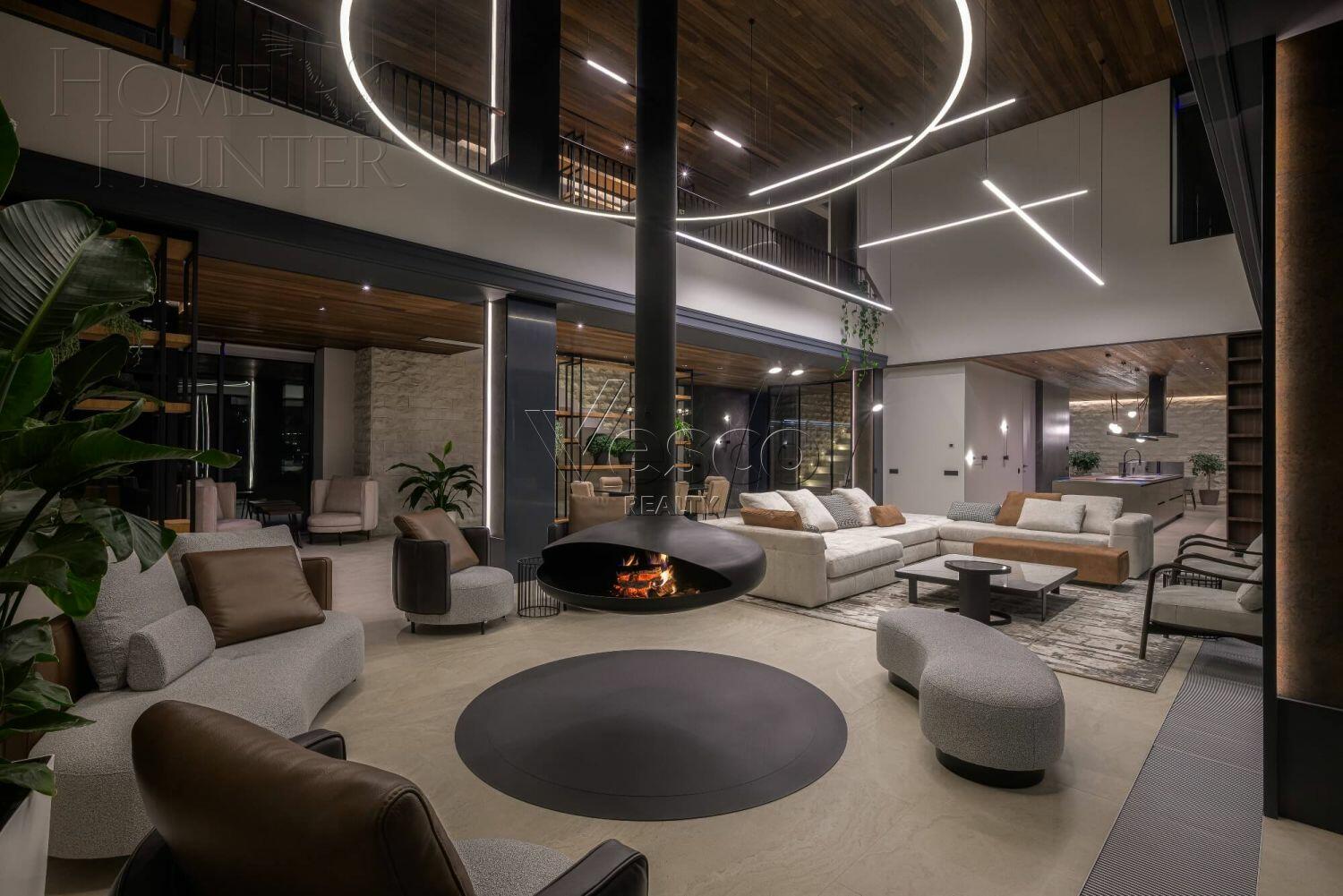 3-этажный коттедж 2 150 м² с отделкой