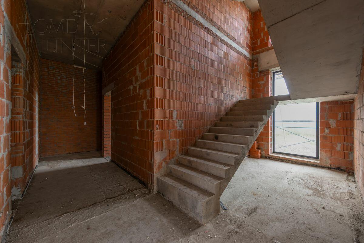 2-этажный коттедж 830 м² без отделки