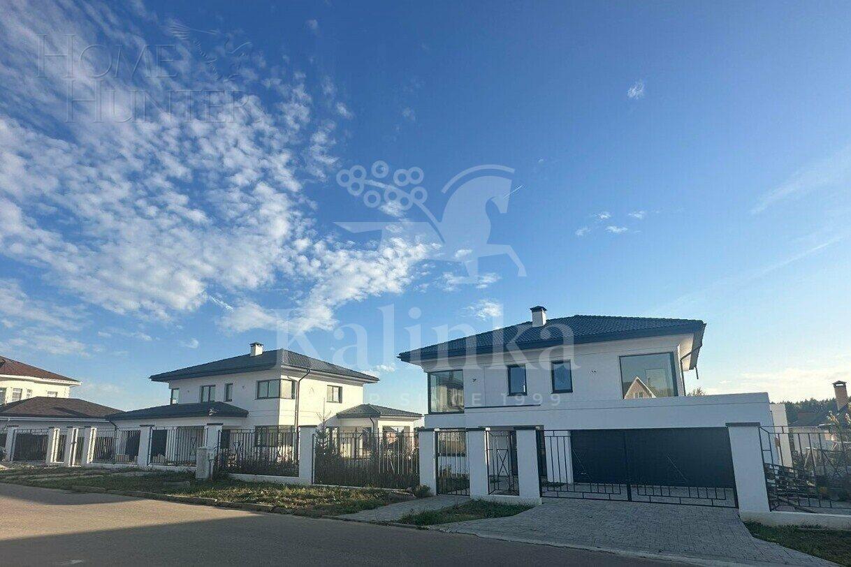 2-этажный коттедж 303 м² без отделки