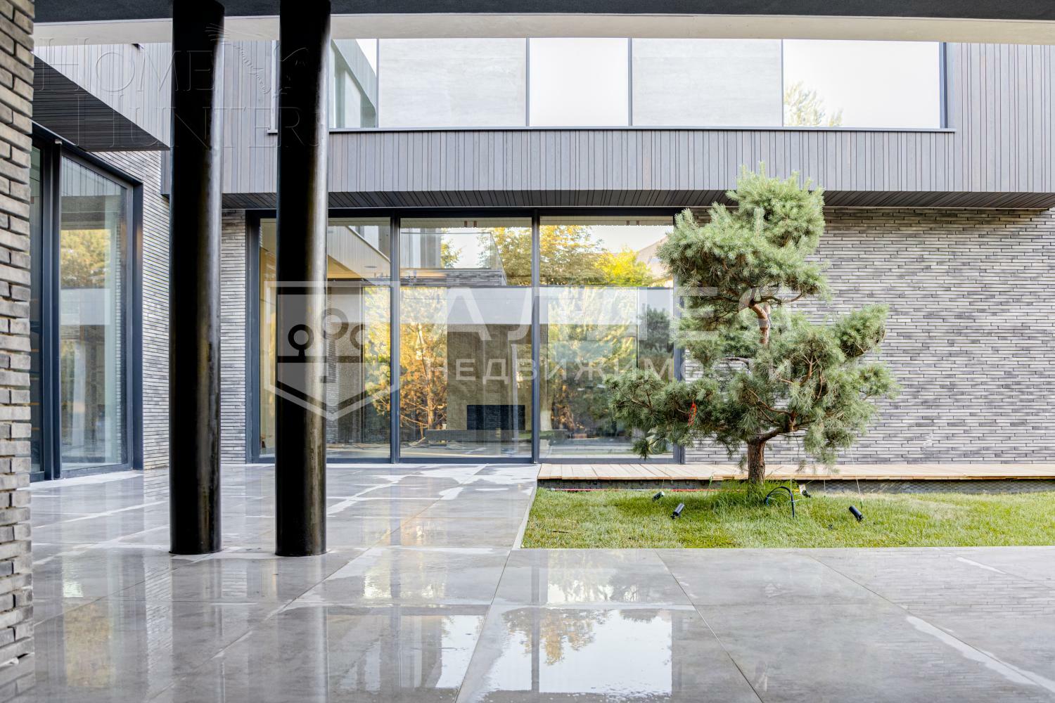 2-этажный коттедж 1 265 м² с отделкой