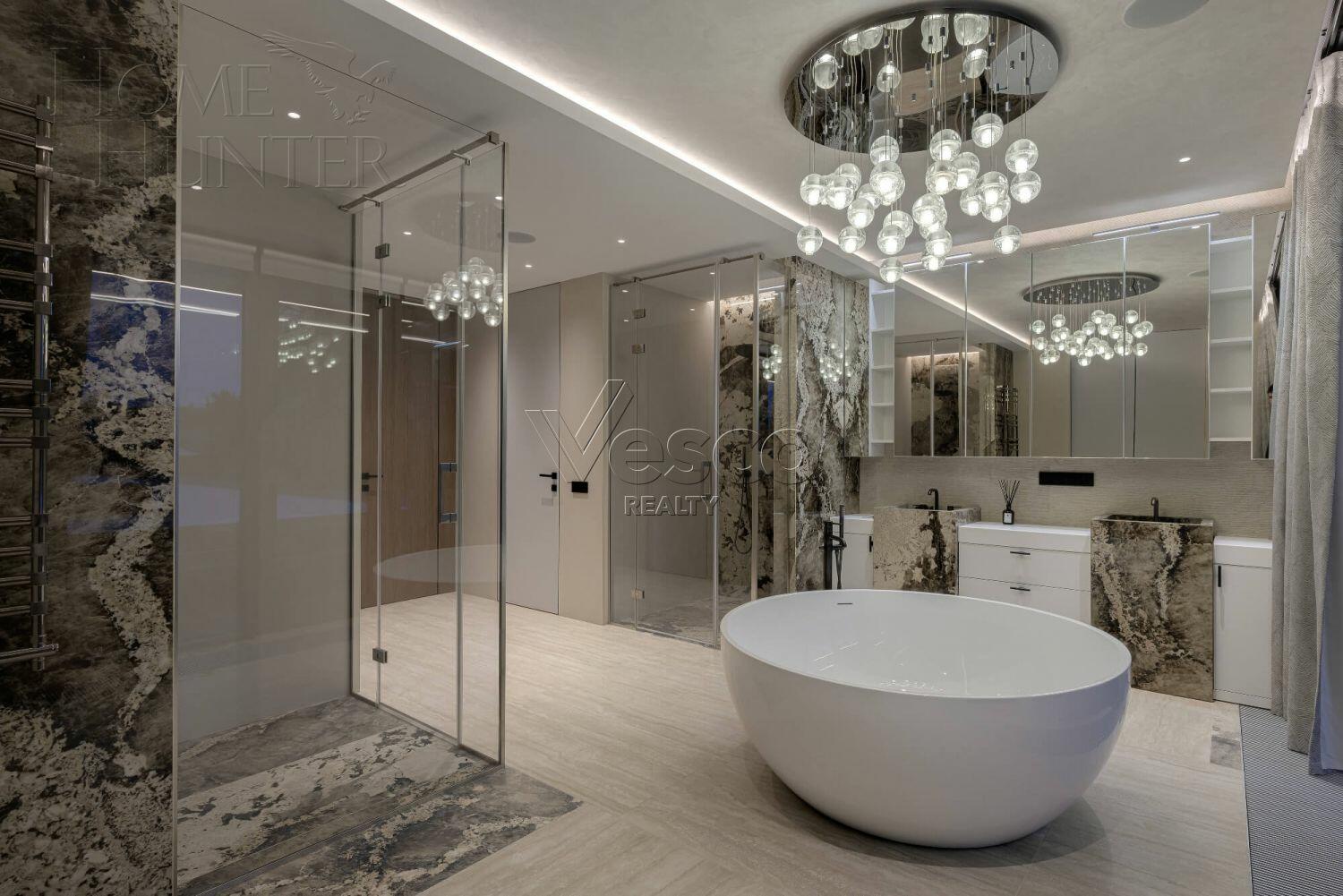 3-этажный коттедж 2 150 м² с отделкой