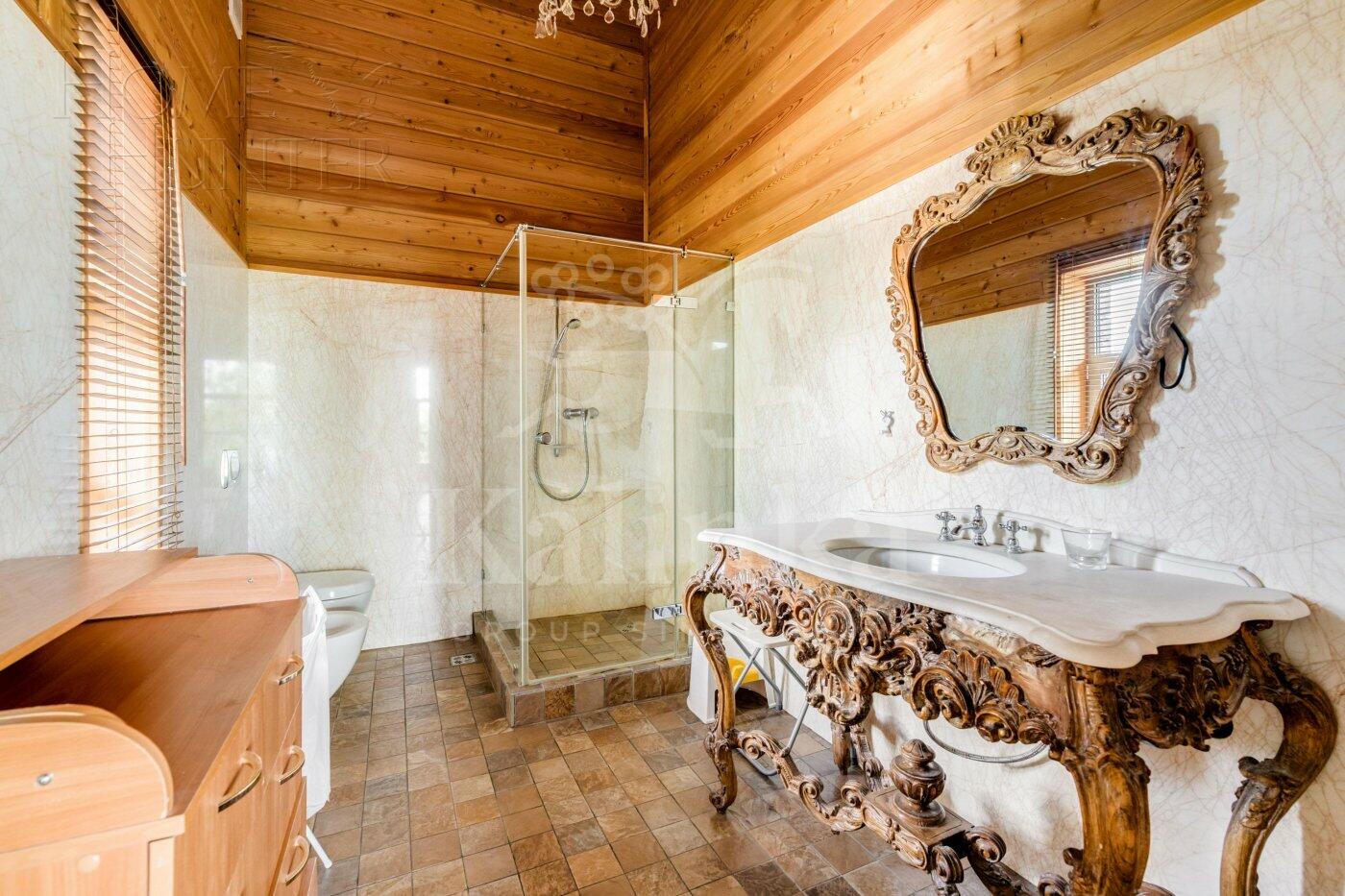 2-этажный коттедж 940 м² с отделкой