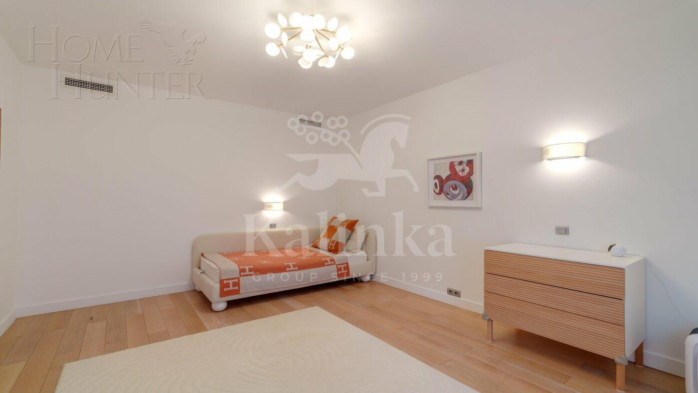 5-КОМН. КВАРТИРА С ОТДЕЛКОЙ 204.2 М² НА 3 ЭТАЖЕ