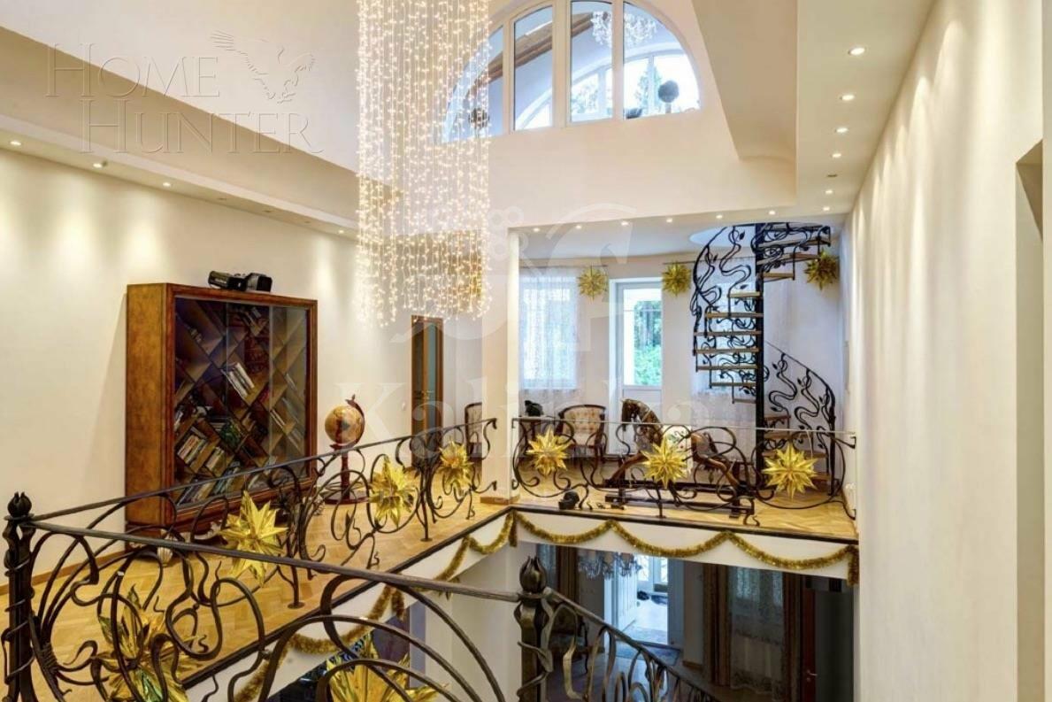 2-этажный коттедж 900 м² с отделкой