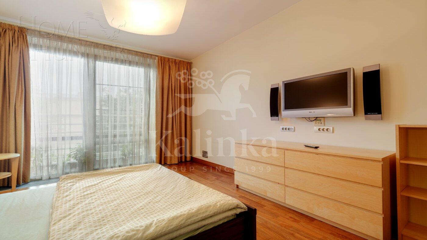 5-КОМН. КВАРТИРА С ОТДЕЛКОЙ 232.5 М² НА 3 ЭТАЖЕ