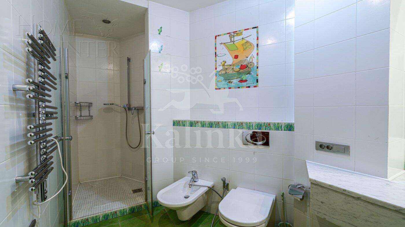 5-КОМН. КВАРТИРА С ОТДЕЛКОЙ 232.5 М² НА 3 ЭТАЖЕ