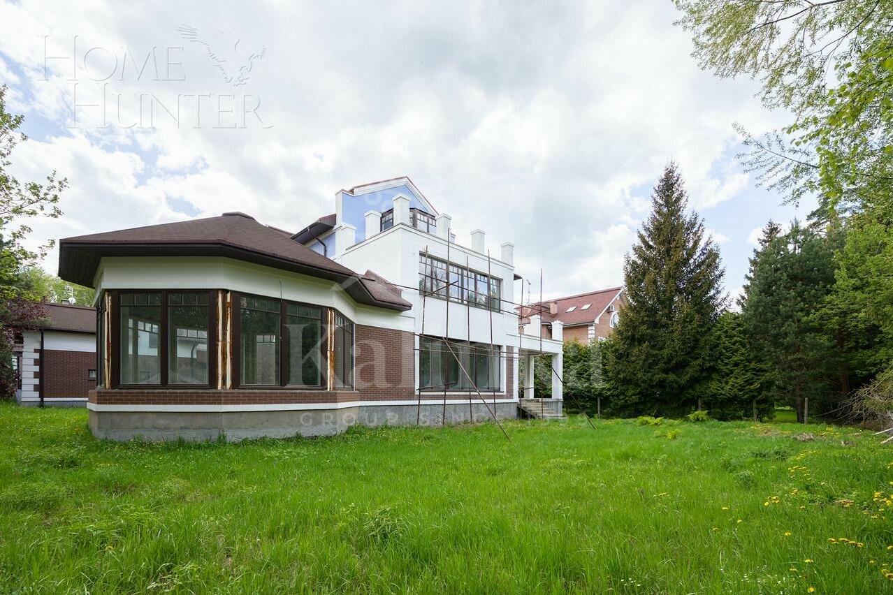 3-этажный коттедж 501.7 м² без отделки