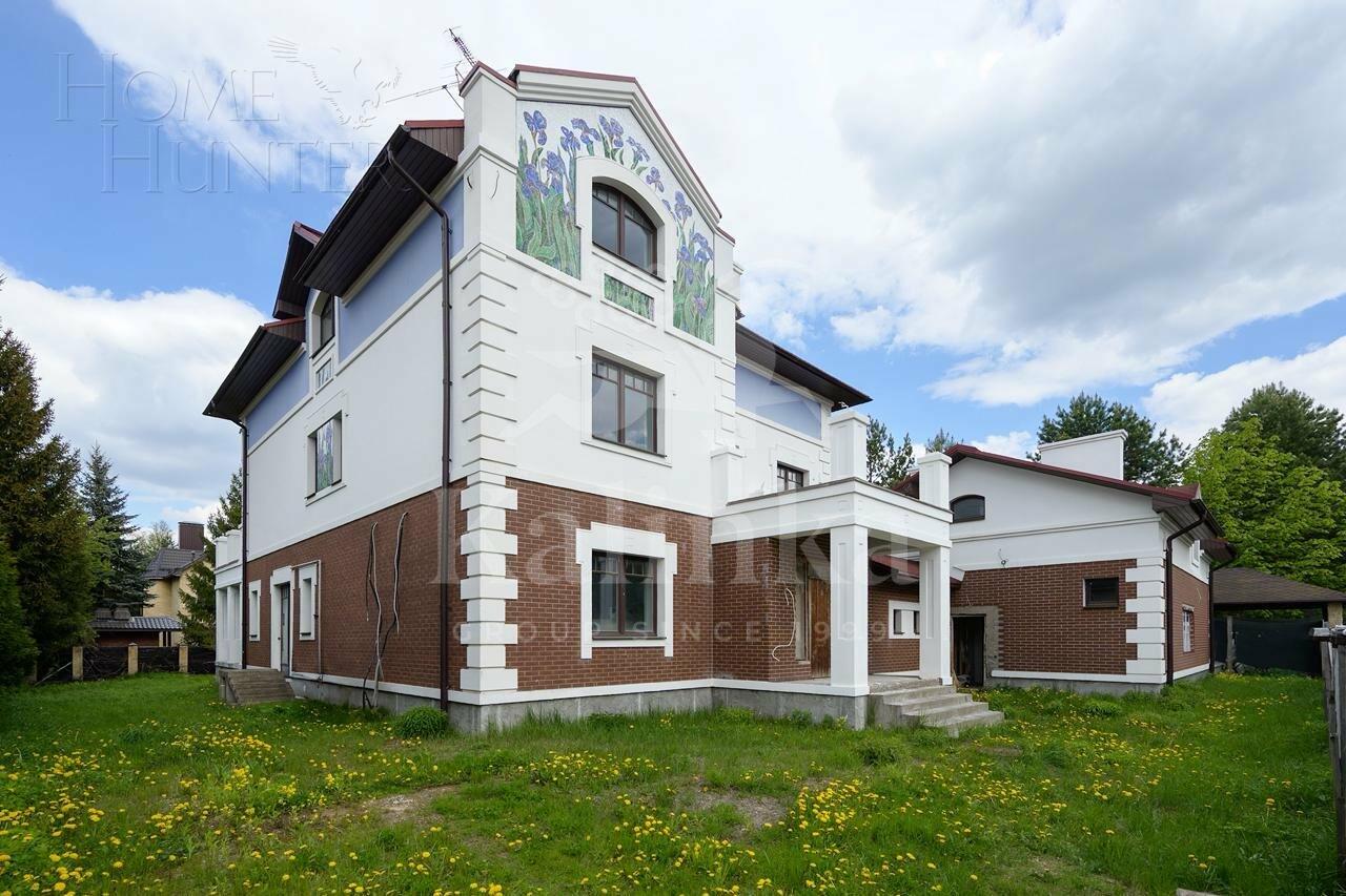 3-этажный коттедж 501.7 м² без отделки