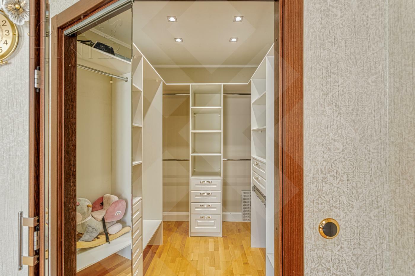 3-КОМН. КВАРТИРА С ОТДЕЛКОЙ 135 М² НА 3 ЭТАЖЕ