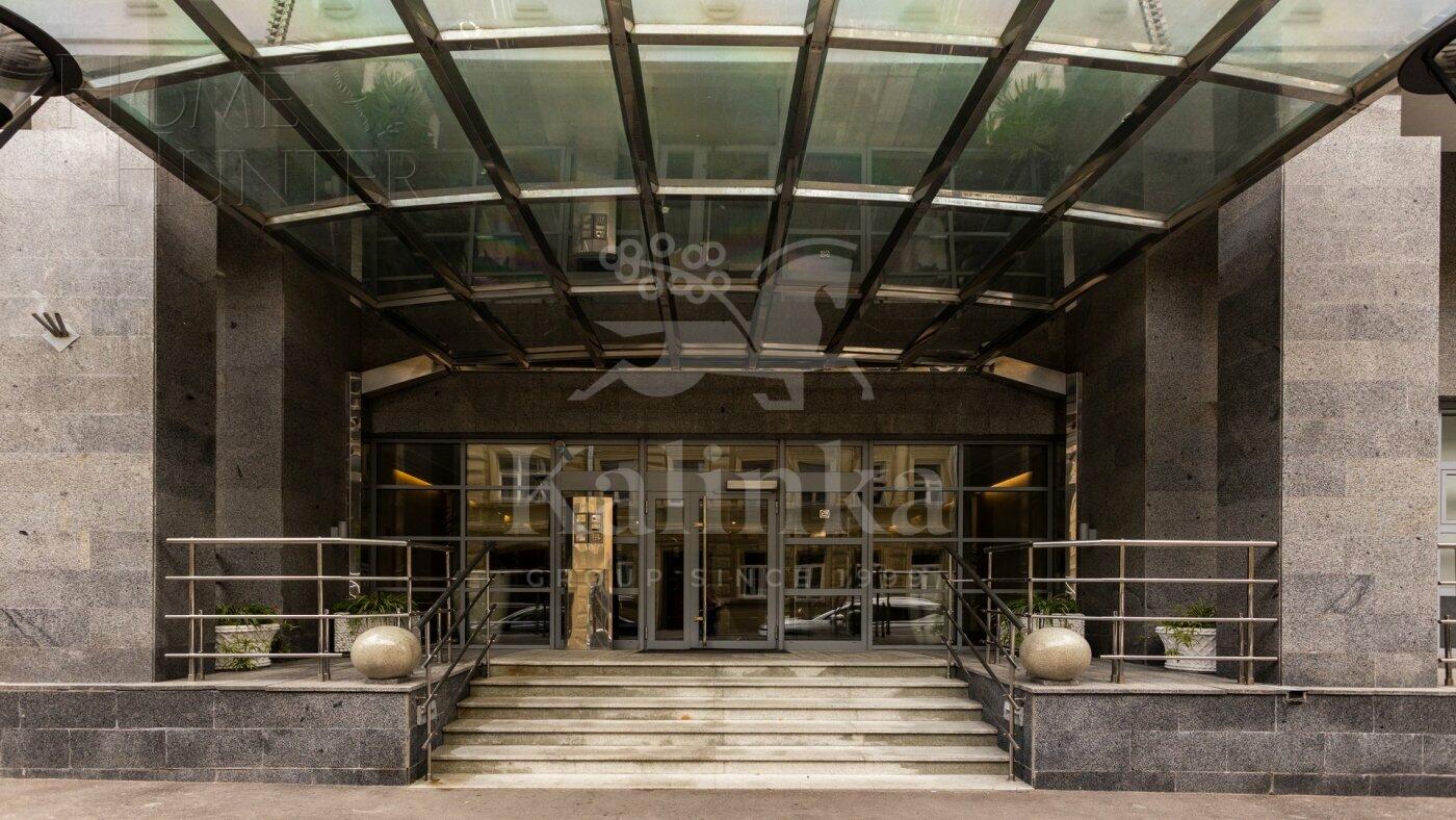 3-КОМН. КВАРТИРА С ОТДЕЛКОЙ 175 М² НА 8 ЭТАЖЕ