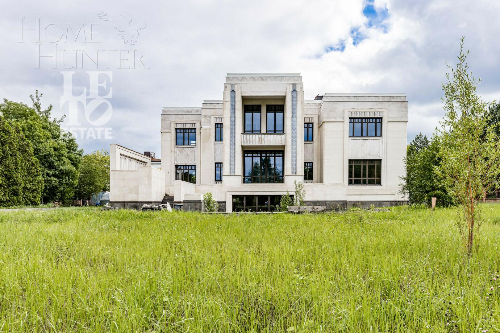 2-этажный коттедж 1 244 м² с отделкой