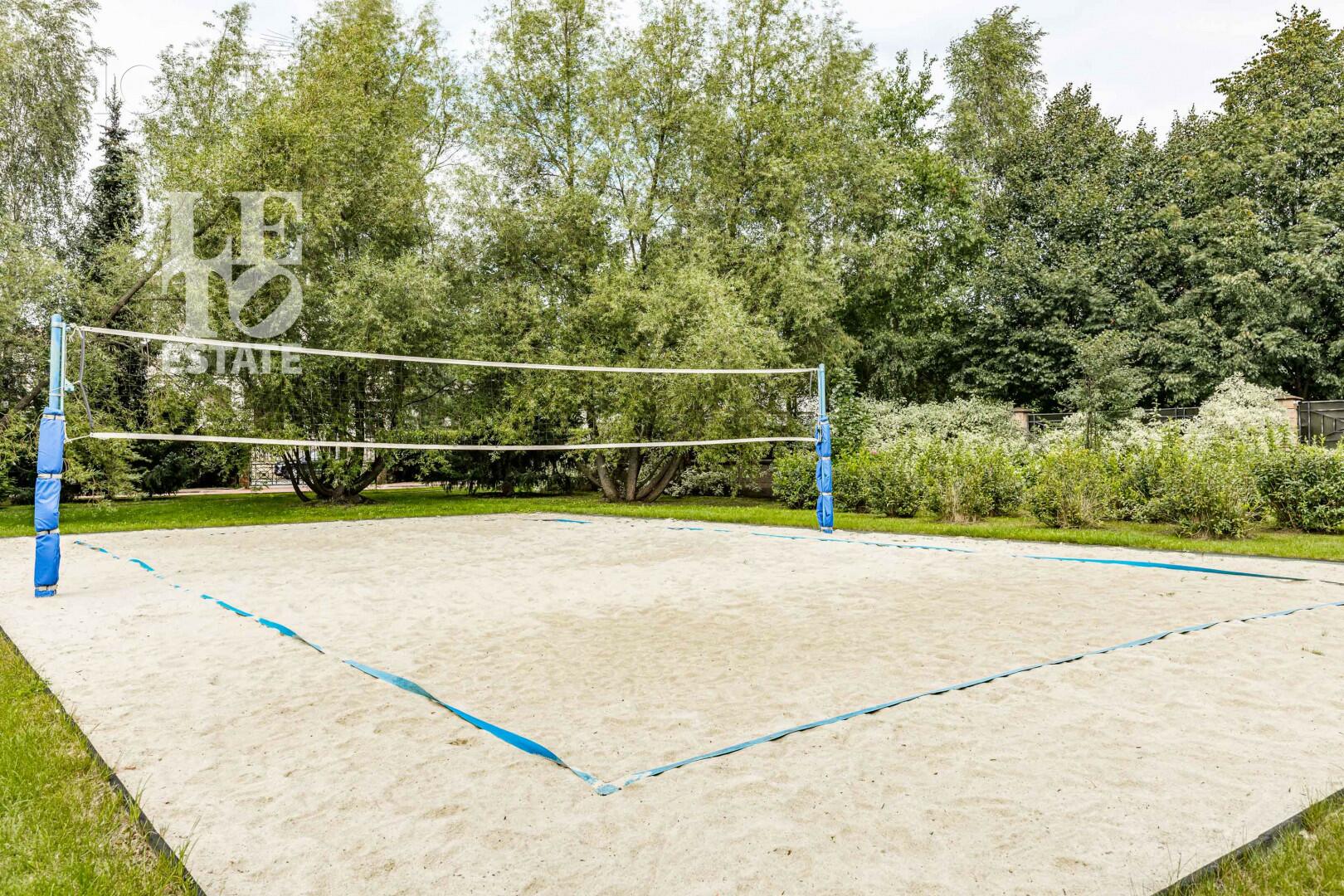 2-этажный коттедж 1 244 м² с отделкой