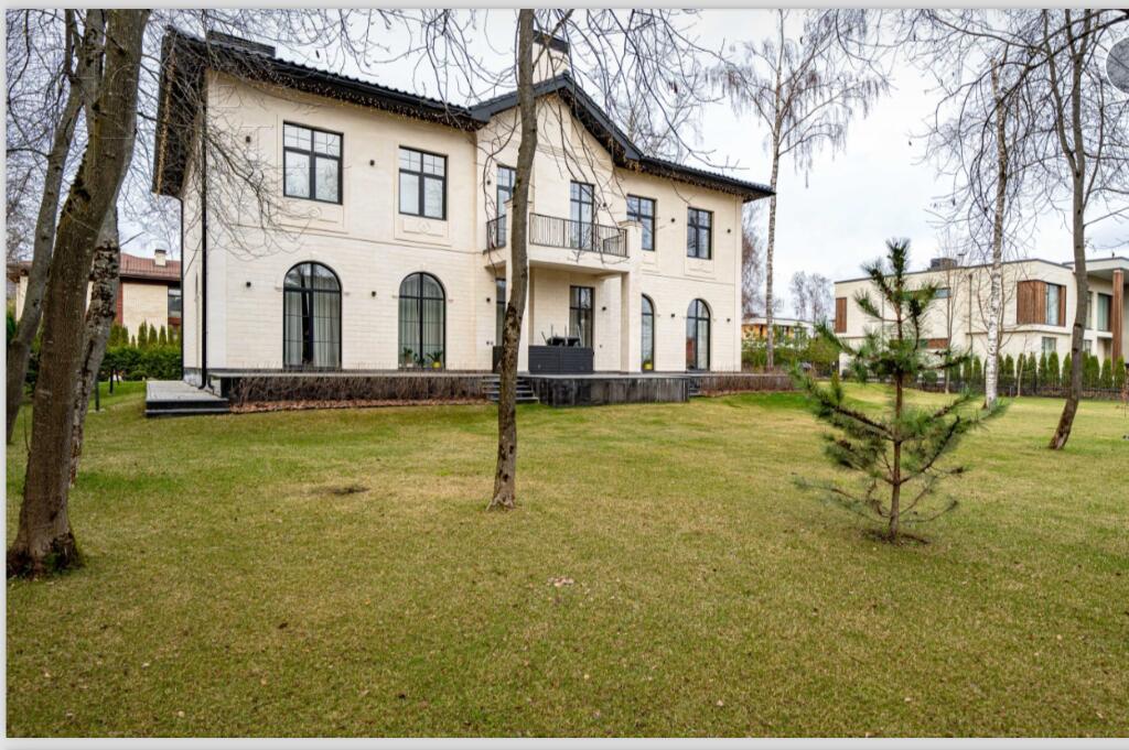 2-этажный коттедж 490 м² с отделкой