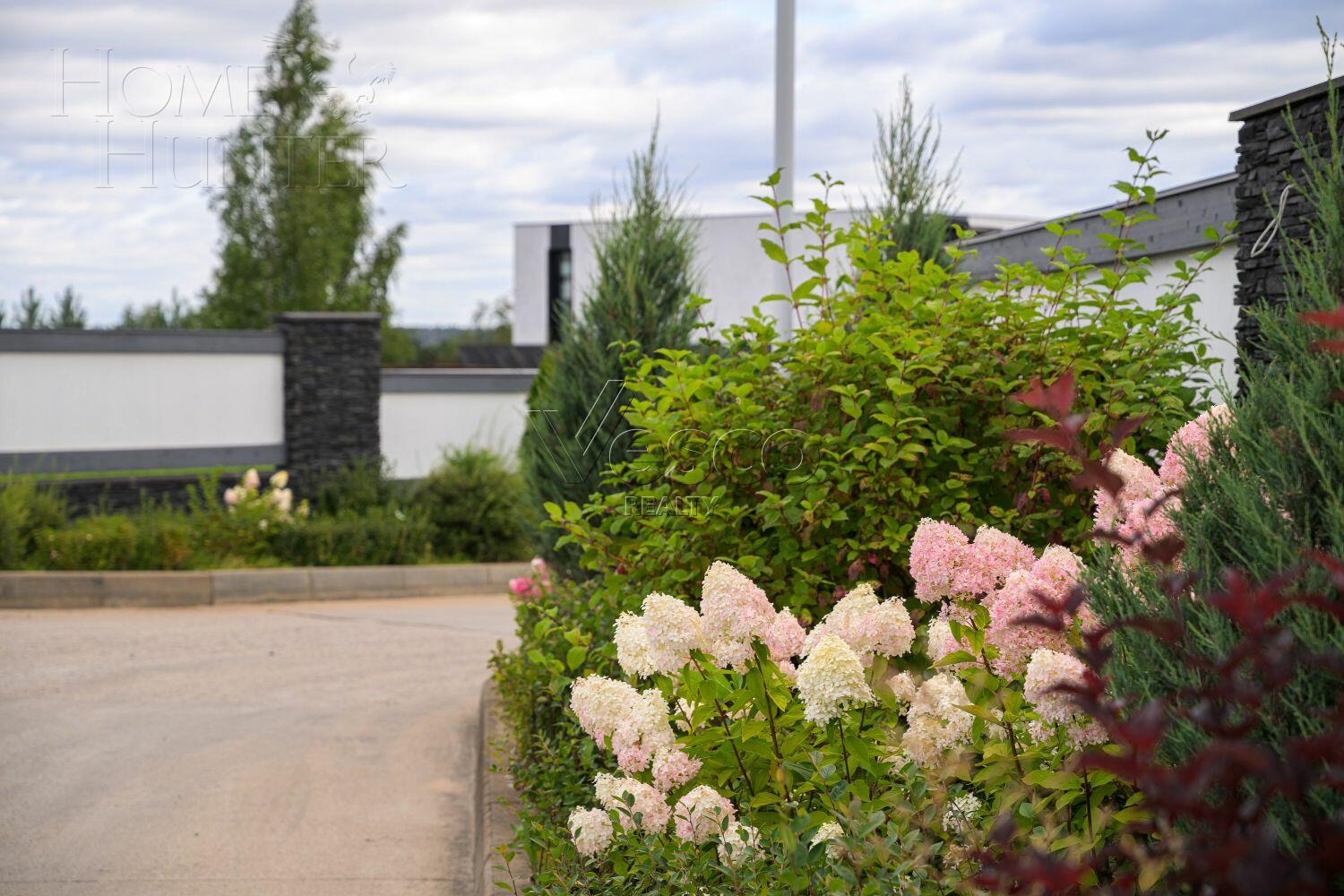 2-этажный коттедж 550 м² без отделки