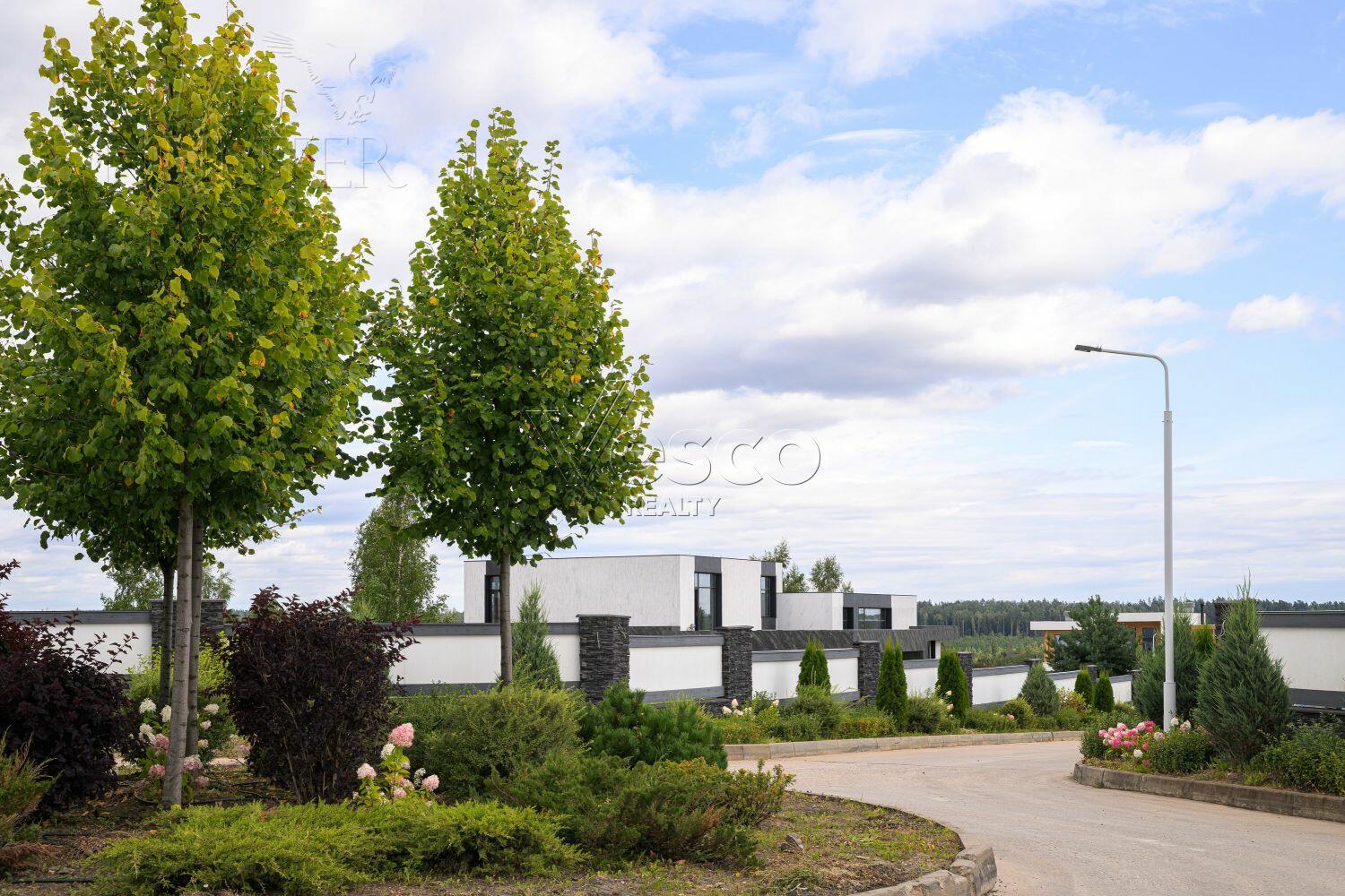 2-этажный коттедж 550 м² без отделки