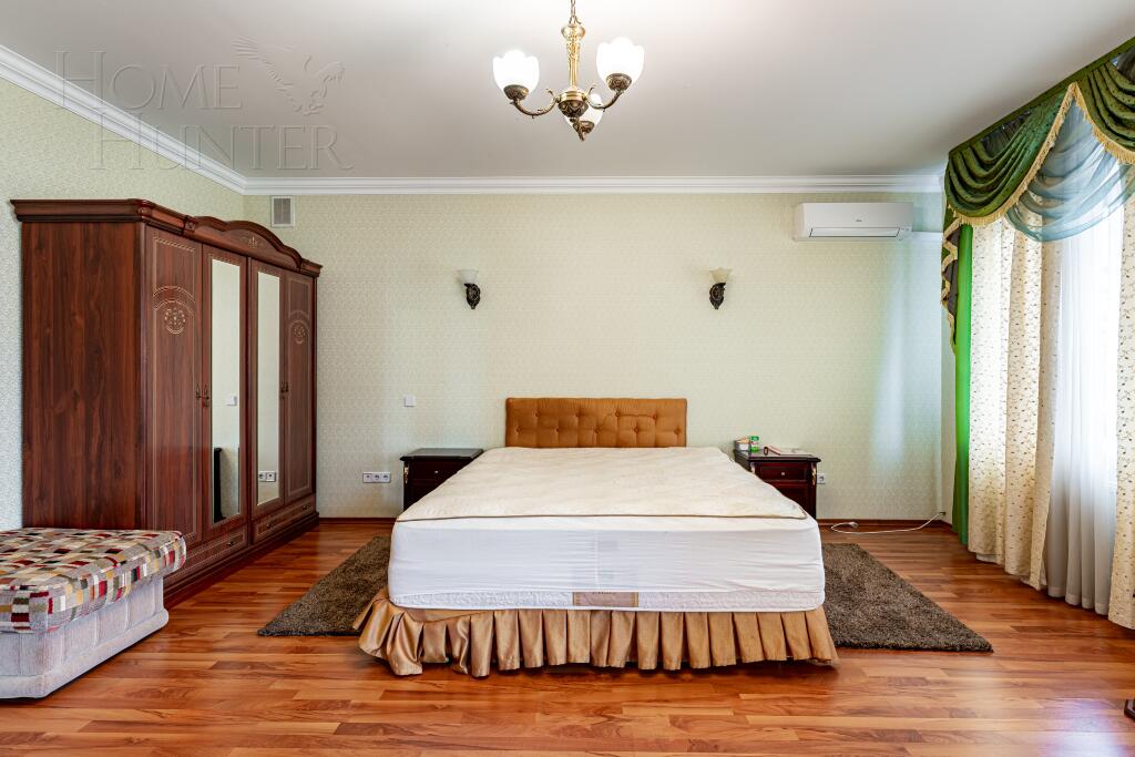 3-этажный таунхаус 270 м² с отделкой