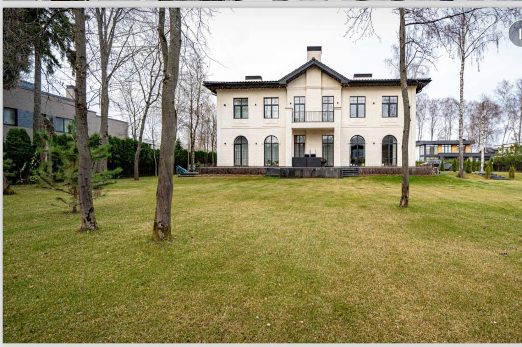 2-этажный коттедж 490 м² с отделкой