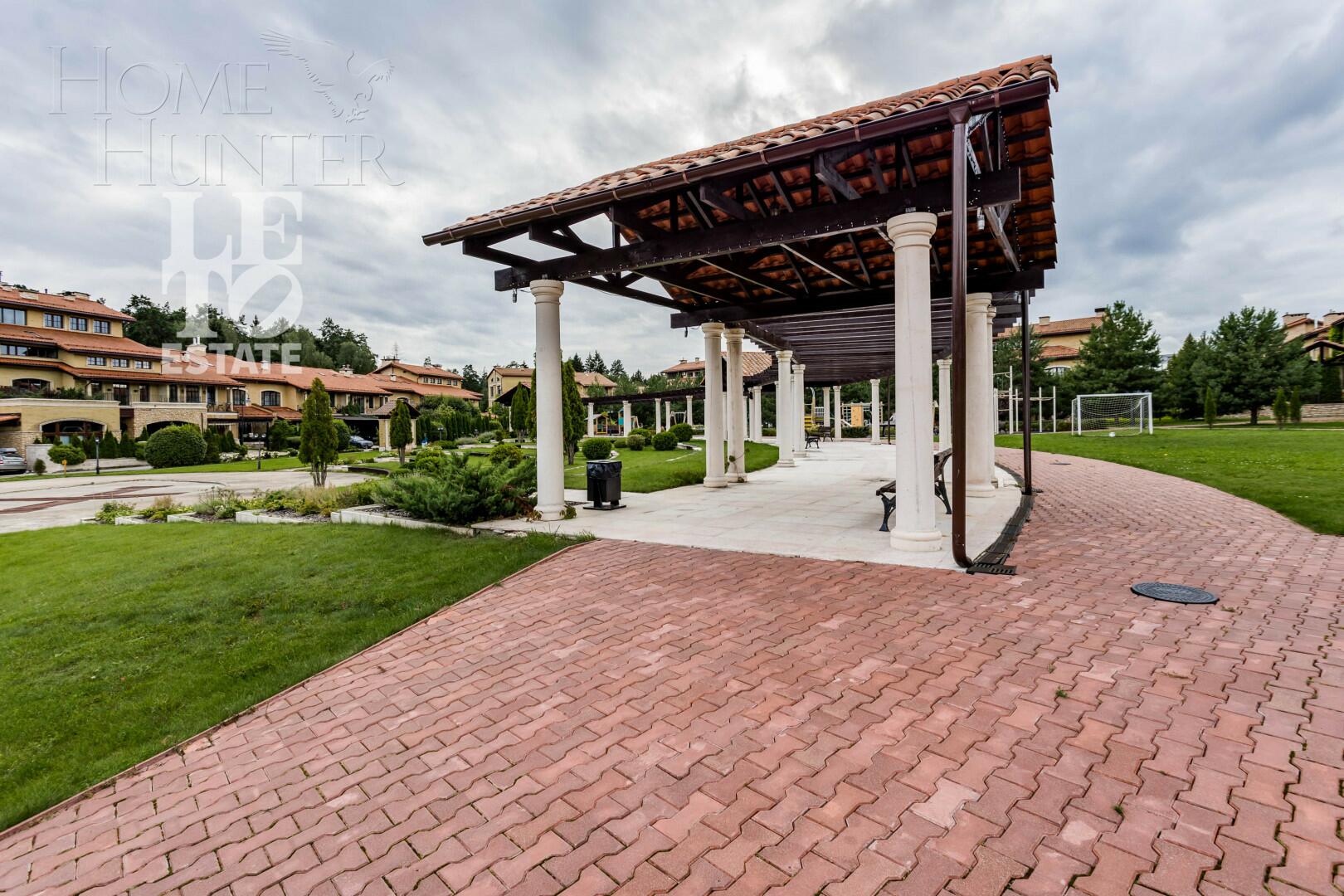 2-этажный коттедж 1 327 м² с отделкой