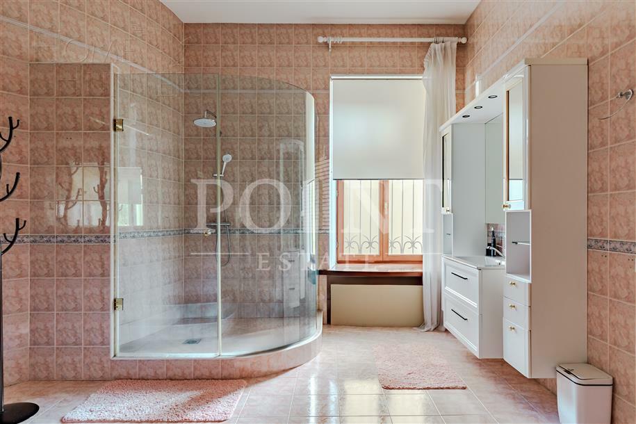 6-КОМН. КВАРТИРА С ОТДЕЛКОЙ 303 М² НА 3 ЭТАЖЕ