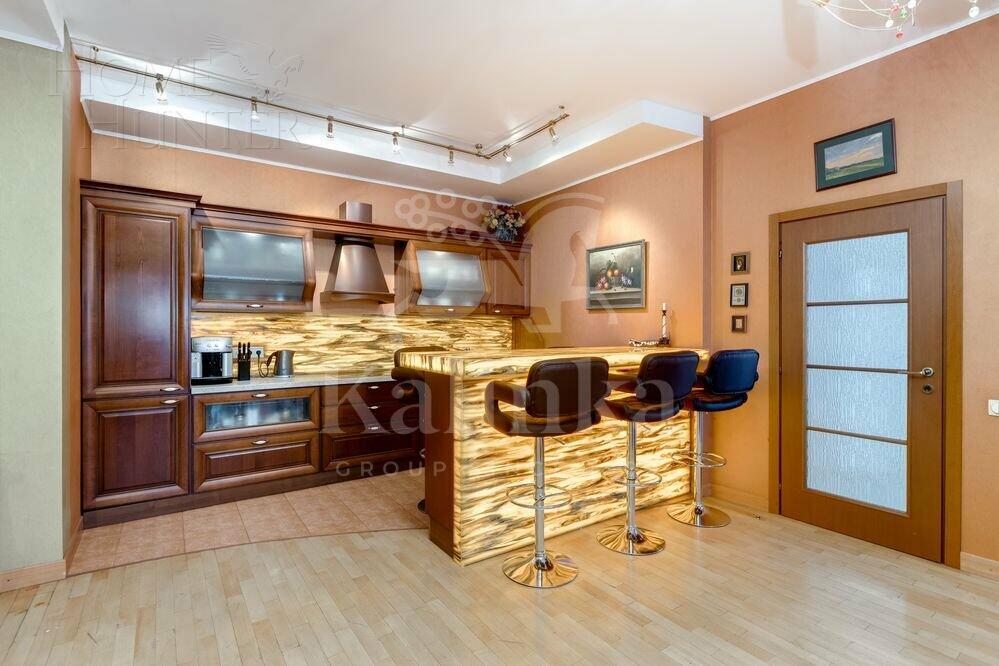 6-КОМН. КВАРТИРА С ОТДЕЛКОЙ 349.3 М² НА 6 ЭТАЖЕ