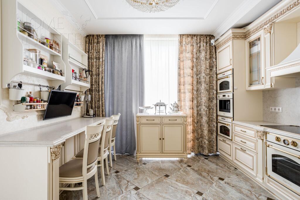 2-этажный таунхаус 390 м² с отделкой