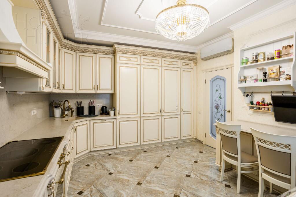 2-этажный таунхаус 390 м² с отделкой