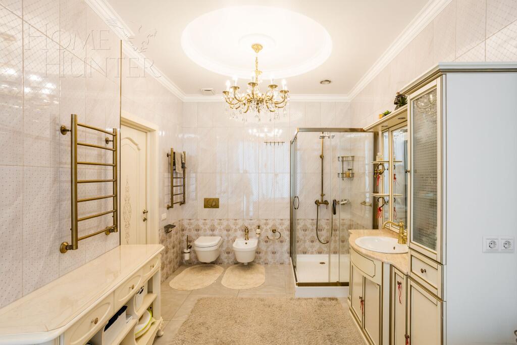 2-этажный таунхаус 390 м² с отделкой