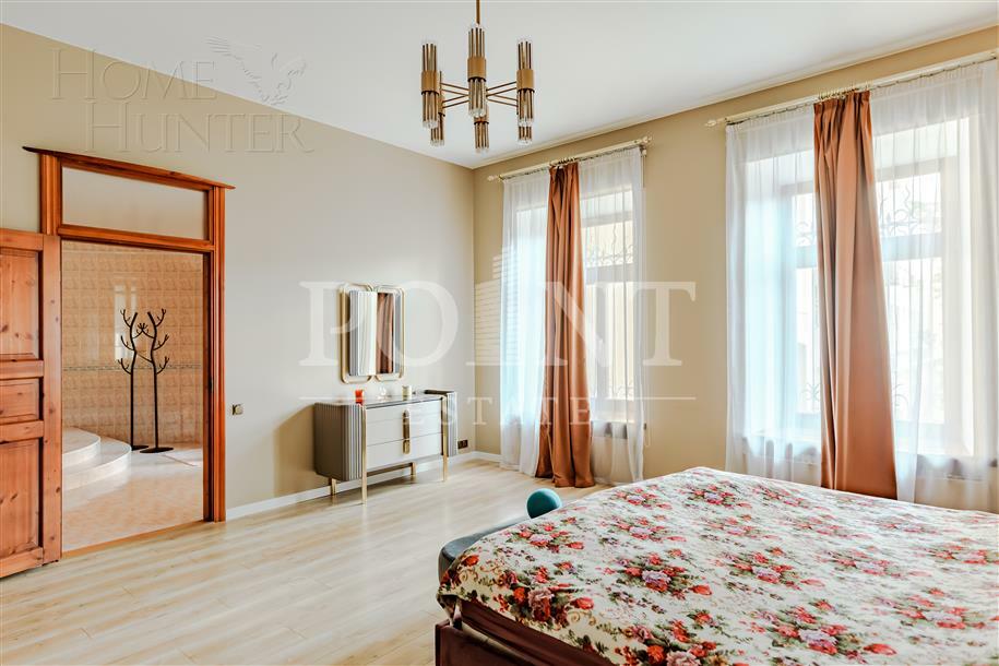 6-КОМН. КВАРТИРА С ОТДЕЛКОЙ 303 М² НА 3 ЭТАЖЕ