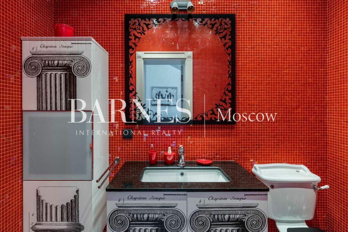 2-этажный коттедж 700 м² с отделкой