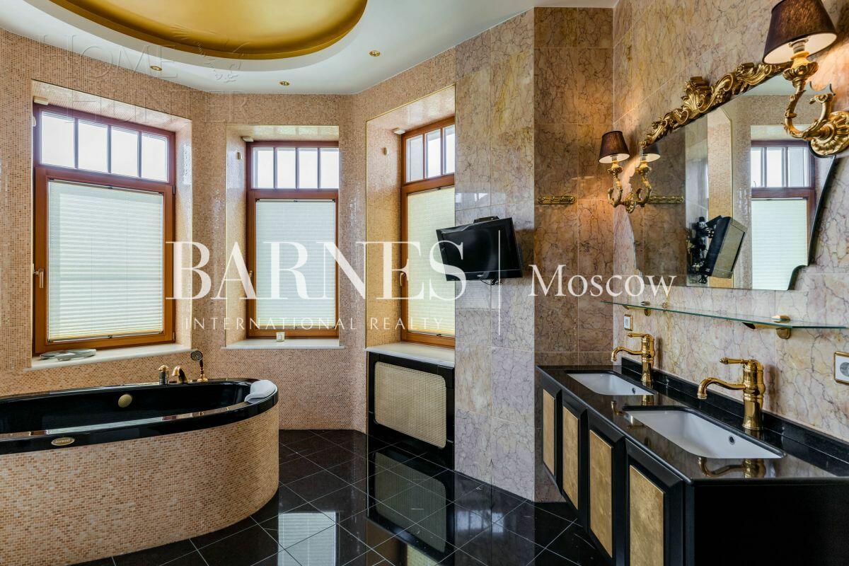 2-этажный коттедж 700 м² с отделкой