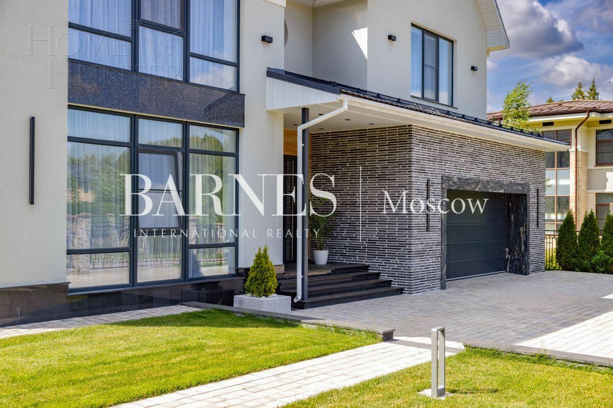 2-этажный коттедж 600 м² с отделкой