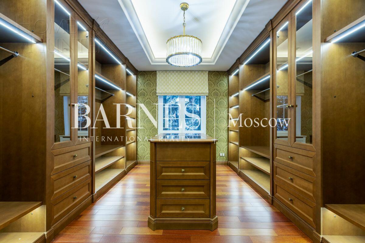 2-этажный коттедж 687 м² с отделкой