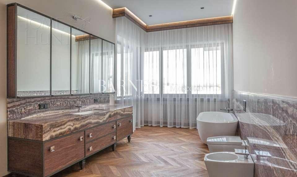 2-этажный коттедж 989.7 м² с отделкой