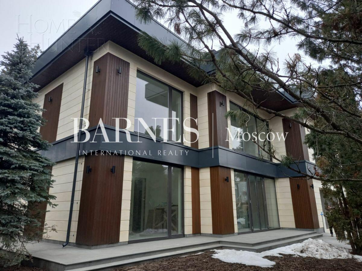 2-этажный коттедж 1 596 м² без отделки