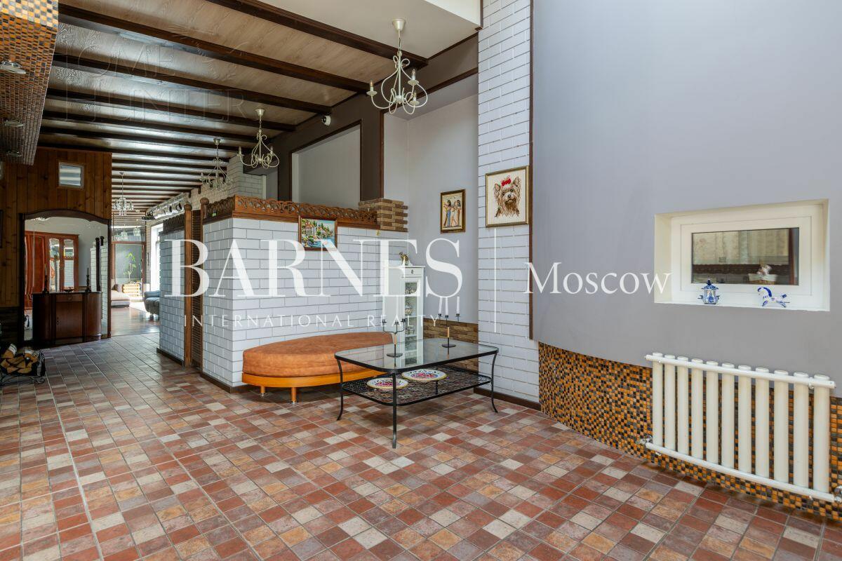 2-этажный коттедж 1 200 м² с отделкой