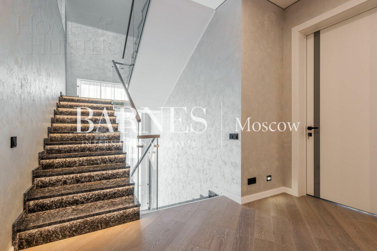 2-этажный коттедж 600 м² с отделкой