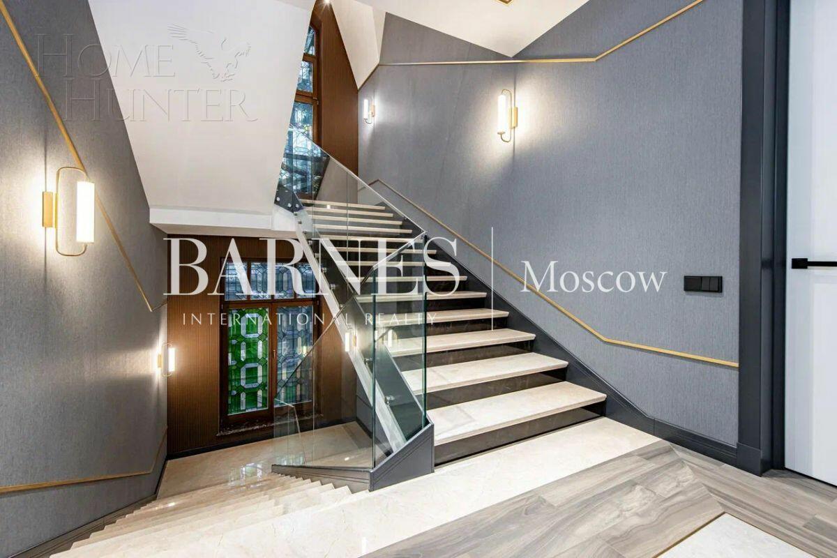 2-этажный коттедж 639 м² с отделкой