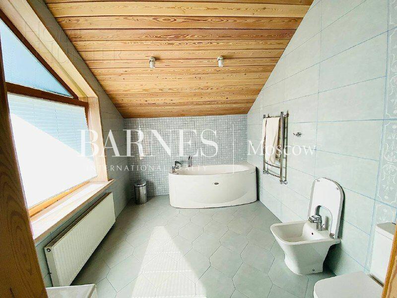 2-этажный коттедж 650 м² с отделкой