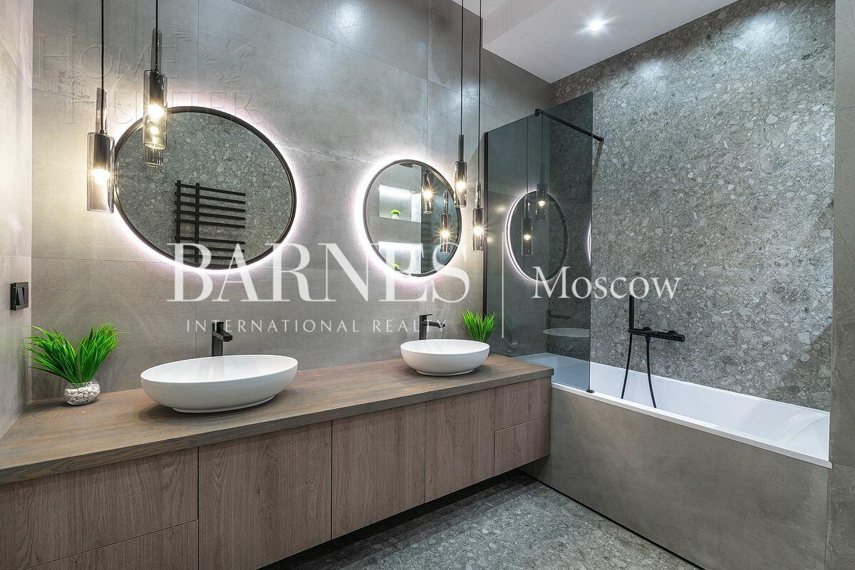 2-этажный коттедж 300 м² с отделкой