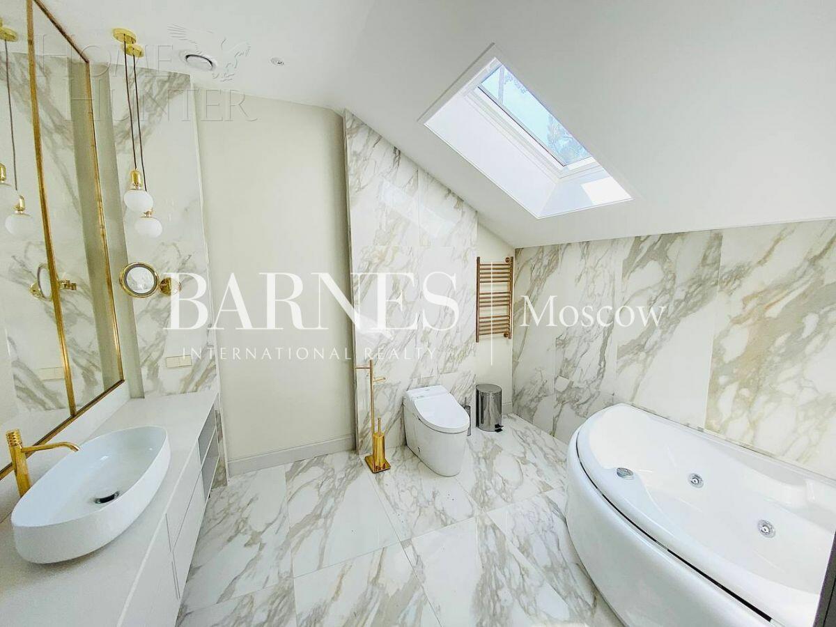 2-этажный коттедж 650 м² с отделкой