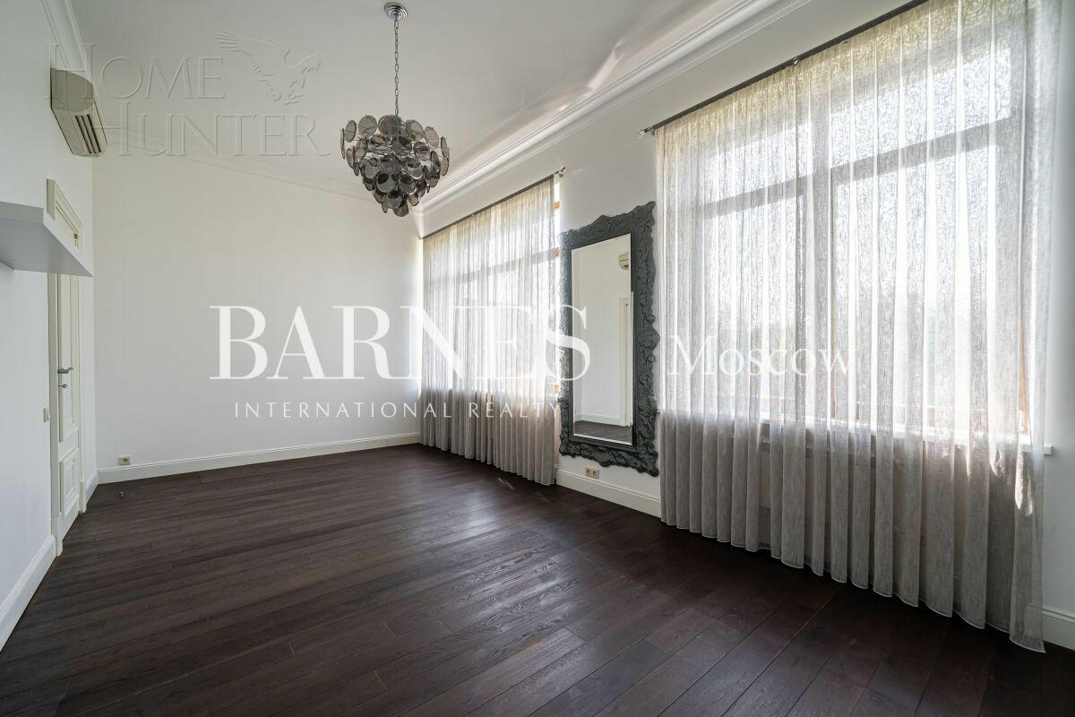 2-этажный коттедж 371 м² с отделкой