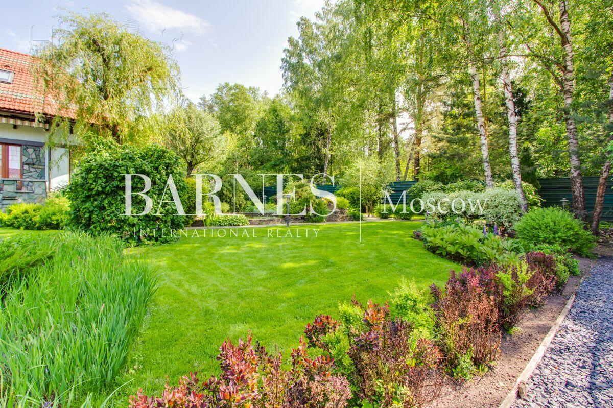 2-этажный коттедж 1 229 м² с отделкой