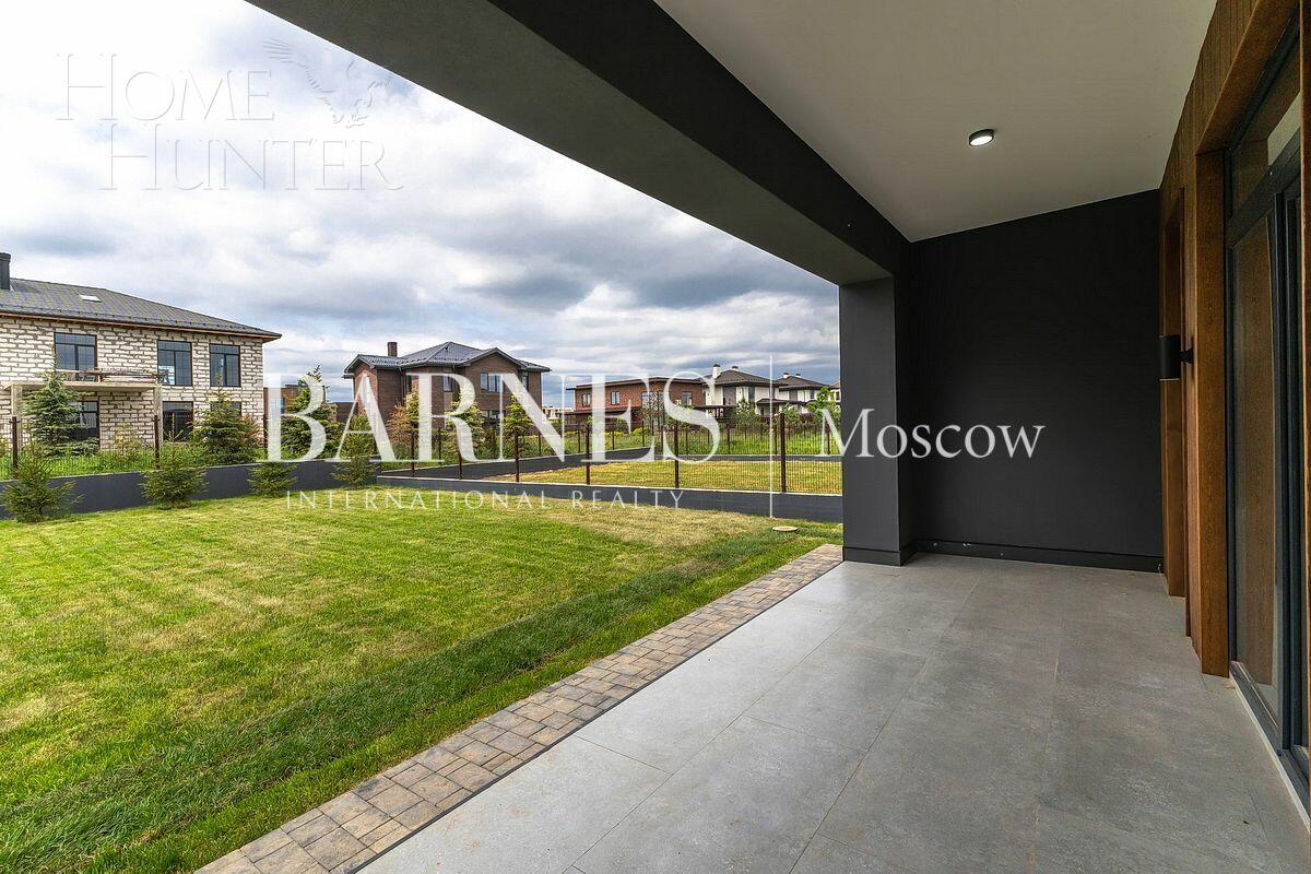 2-этажный коттедж 300 м² с отделкой