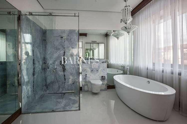 2-этажный коттедж 989.7 м² с отделкой