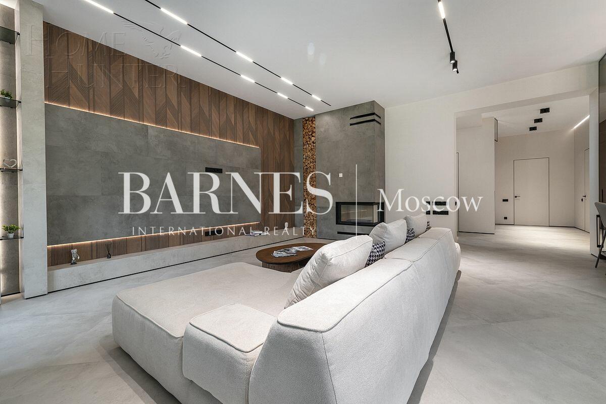 2-этажный коттедж 300 м² с отделкой