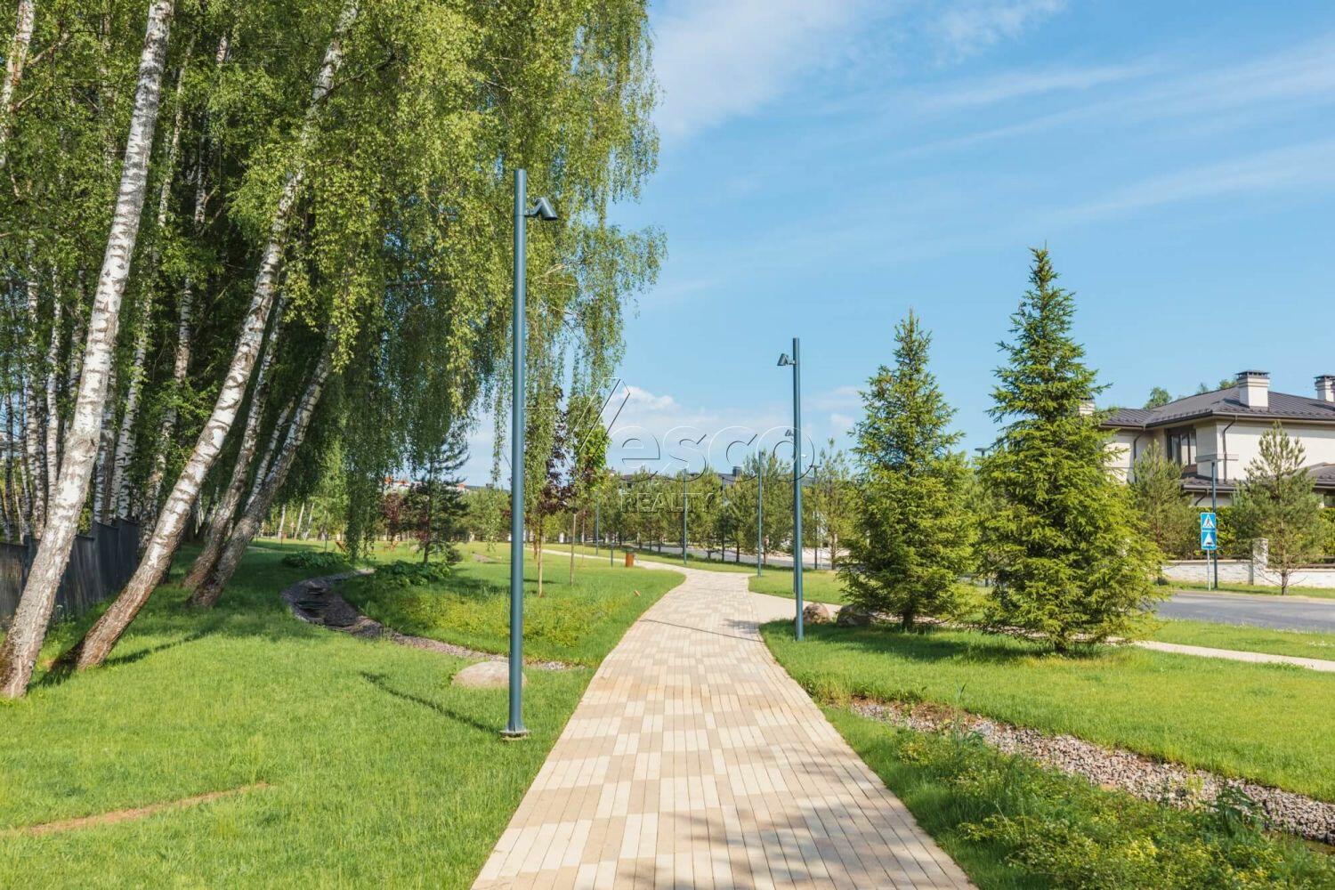 Участок 41.1 сот. в охраняемом поселке