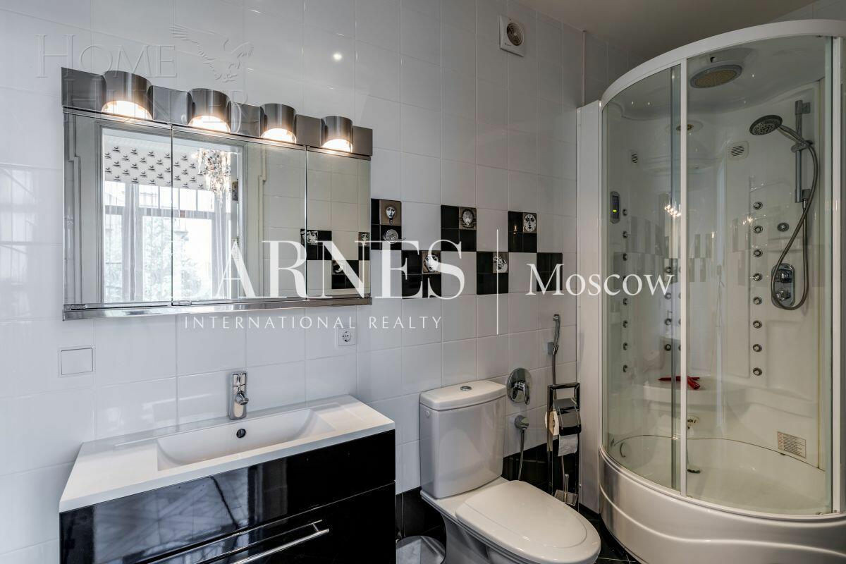 2-этажный коттедж 700 м² с отделкой