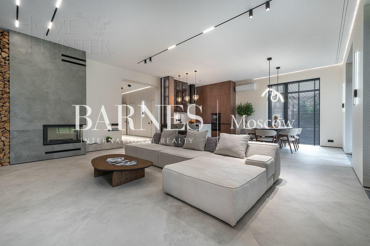 2-этажный коттедж 300 м² с отделкой