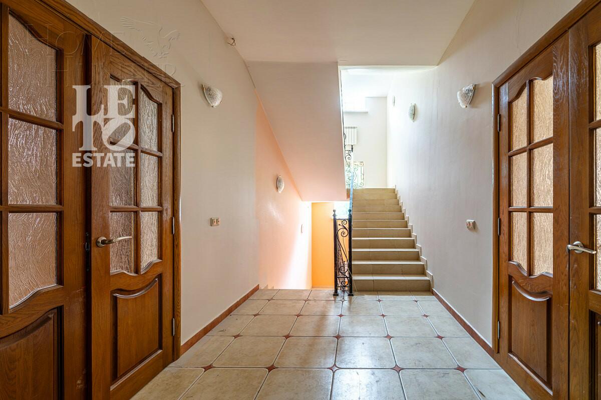 2-этажный коттедж 614 м² с отделкой